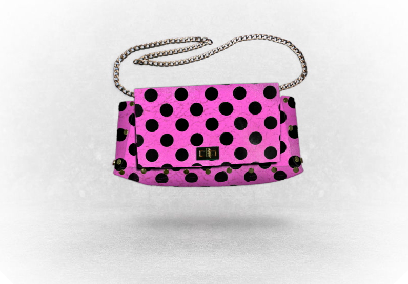 Original-Rendering des Customizers: pinke Clutch mit schwarzen Punkten und Silberkette